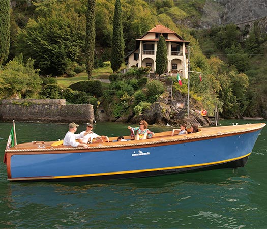 Matteri Lancione barca di lusso in legno sul Lago di Como