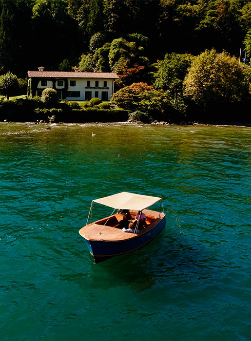 Matteri Lancione barca di lusso in legno sul Lago di Como