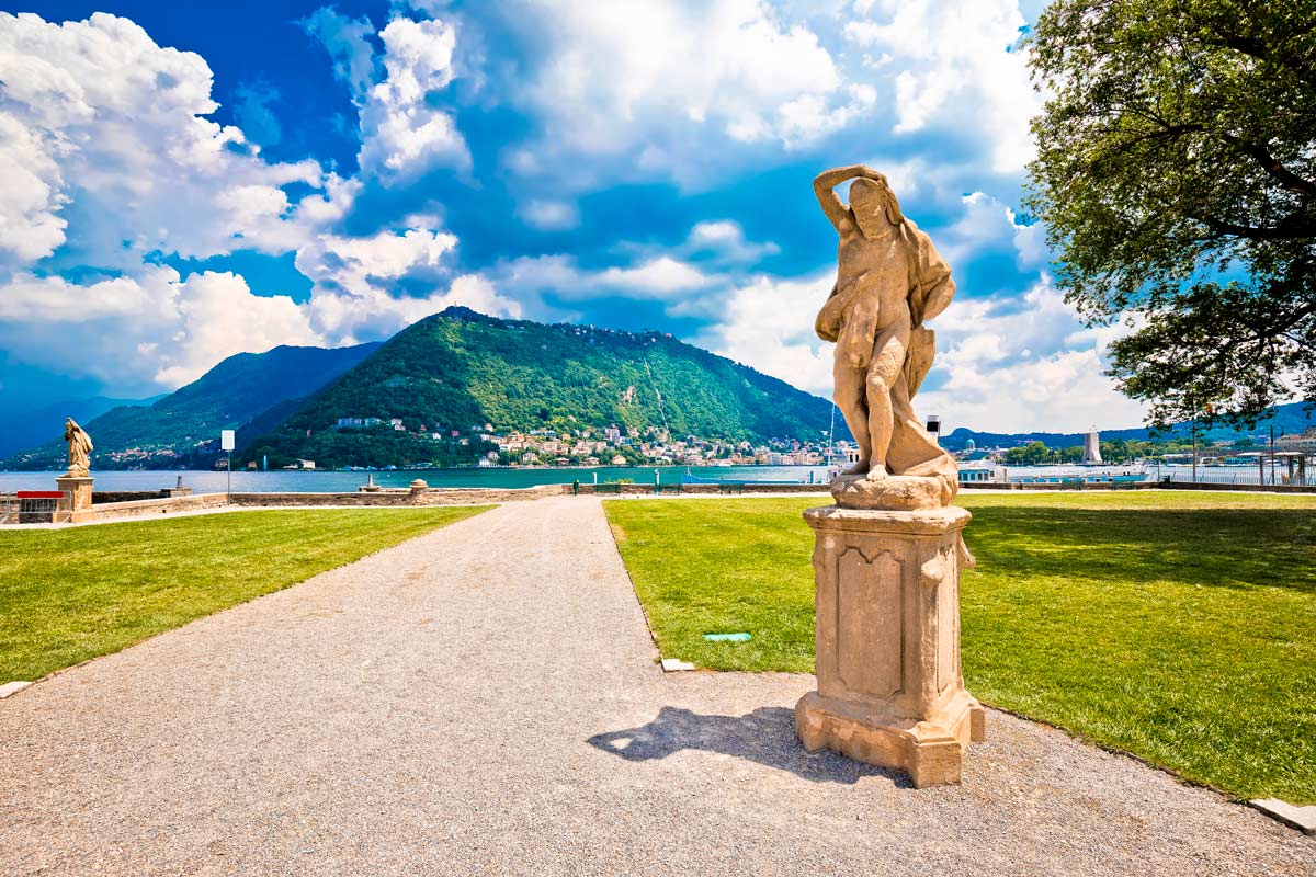 discover Villa Olmo on Como Lake discover Villa Olmo on Como Lake
