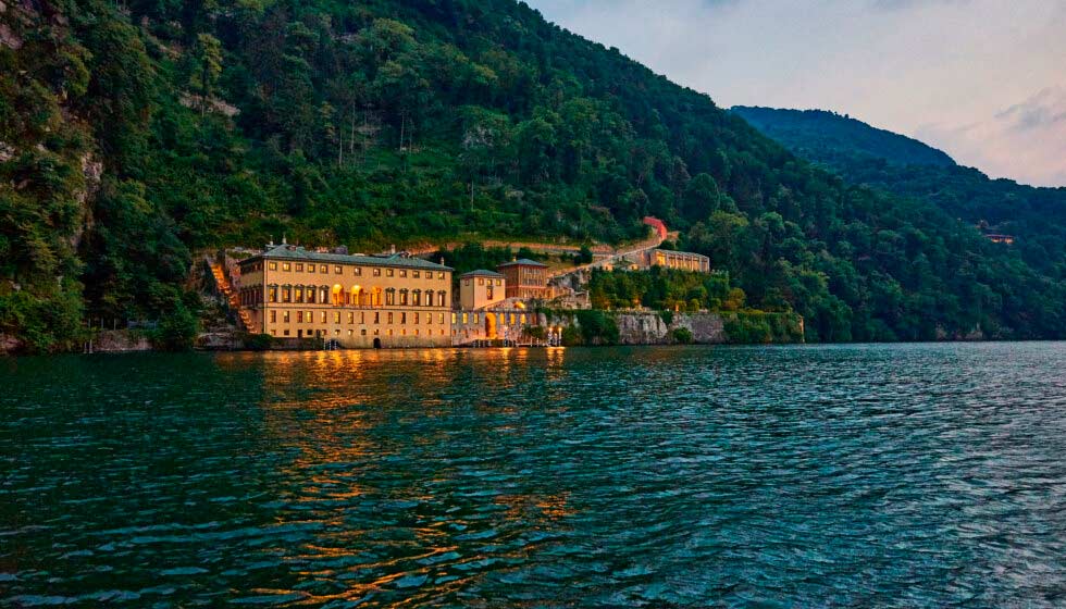 discover Villa Pliniana on Como Lake discover Villa Pliniana on Como Lake