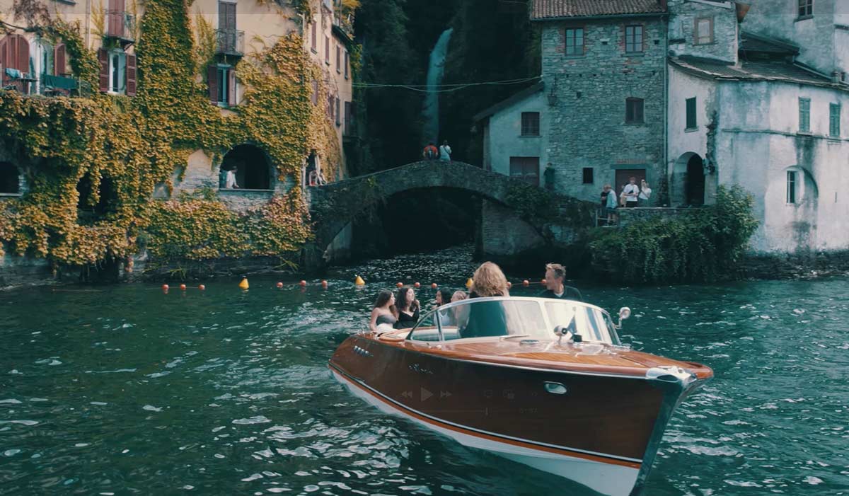 visit Orrido di Nesso by private luxury boat tour